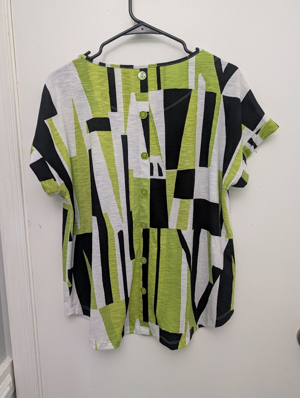 Multiples Geometric Pattern Shirt - Picture 4 of 4